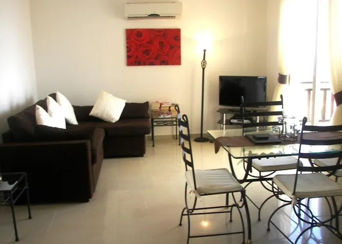 Panoramic View, One Bedroom Apartment, 페이야